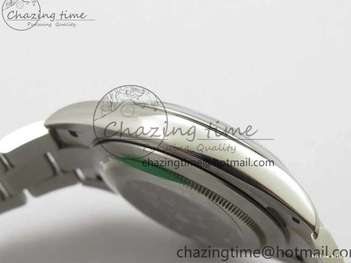 1103 Casual Oyster Perpetual 41mm 124300 EWF Best Edition Red Dial on SS Bracelet A 2856